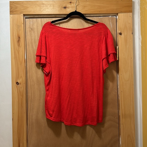 Worn only for a few minutes red top. - Picture 2 of 5